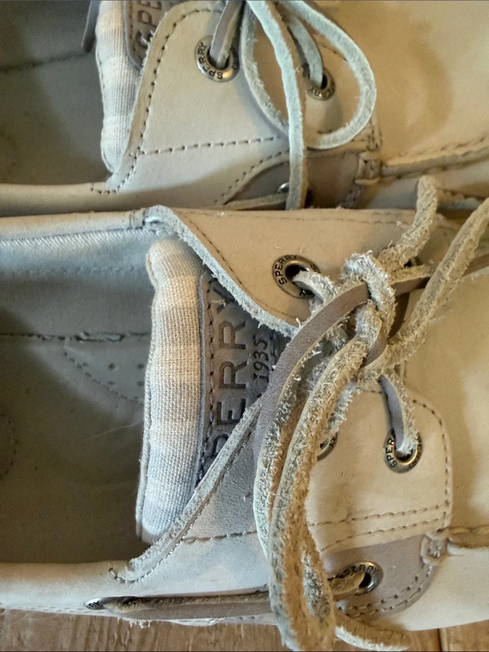 Sperry Men's White Canvas Boat Shoes with Lace Tie